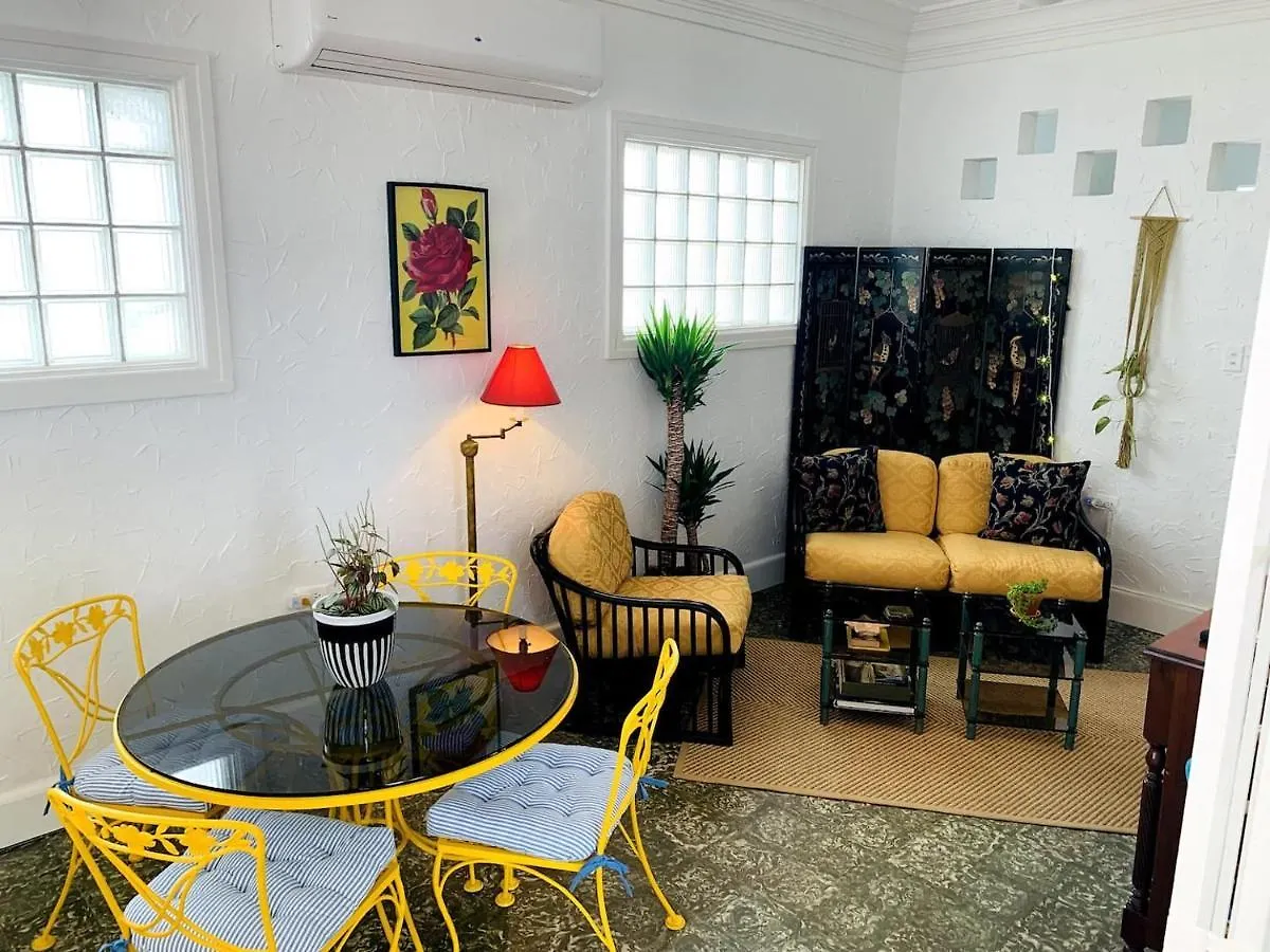 Holiday home Footprints Beach House At Yardley Place San Juan
