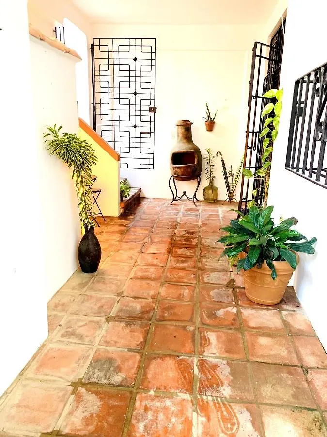 Footprints Beach House At Yardley Place San Juan