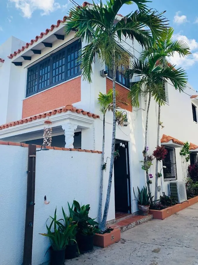 Holiday home Footprints Beach House At Yardley Place San Juan